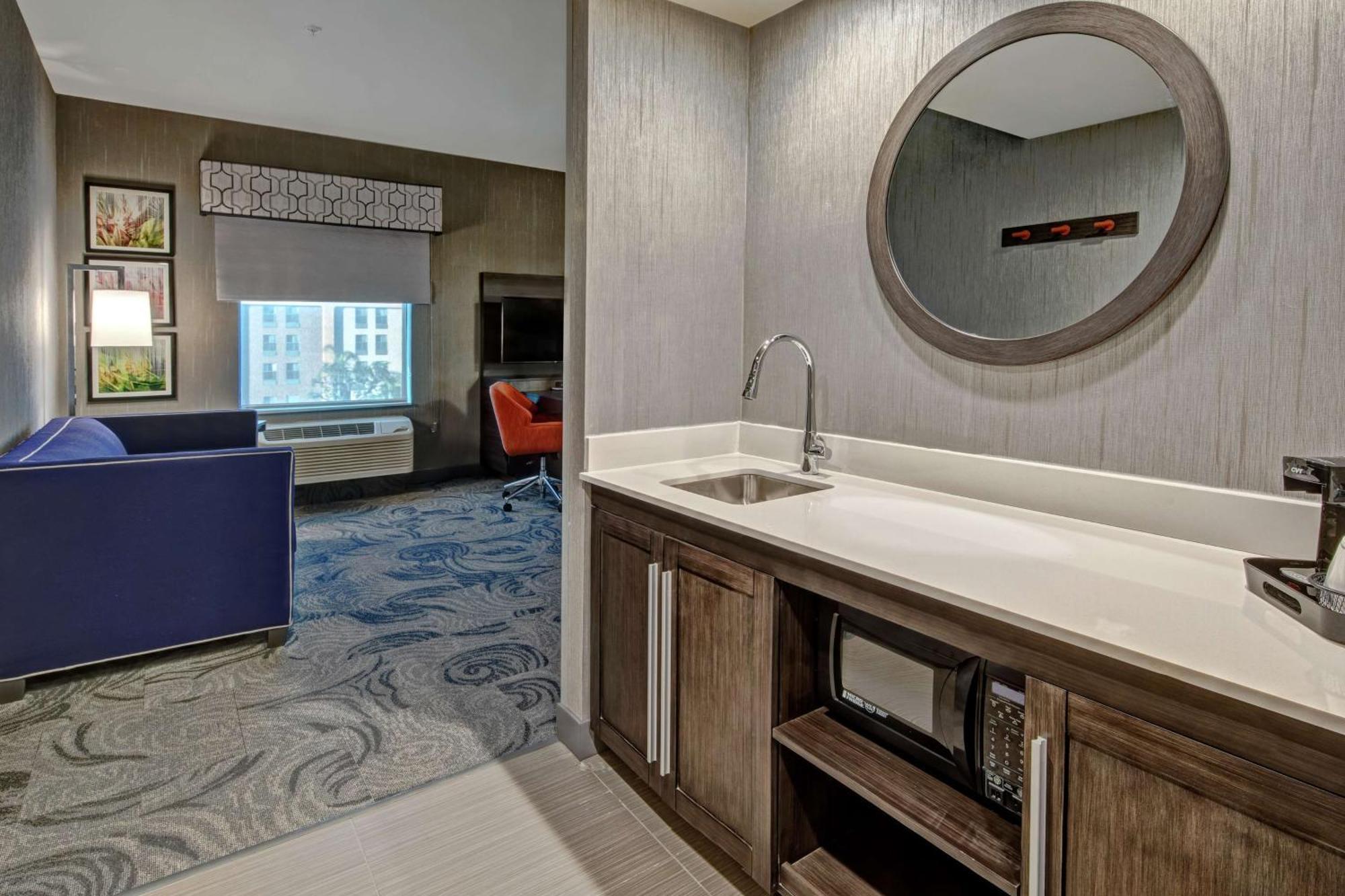 Hampton Inn Fresno Airport Eksteriør bilde