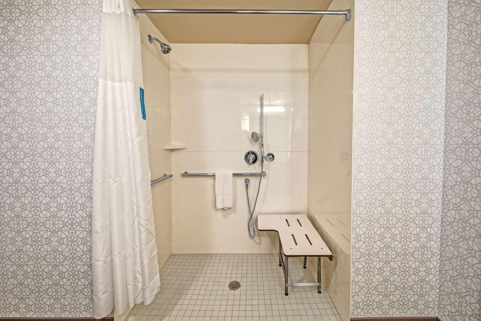 Hampton Inn Fresno Airport Eksteriør bilde